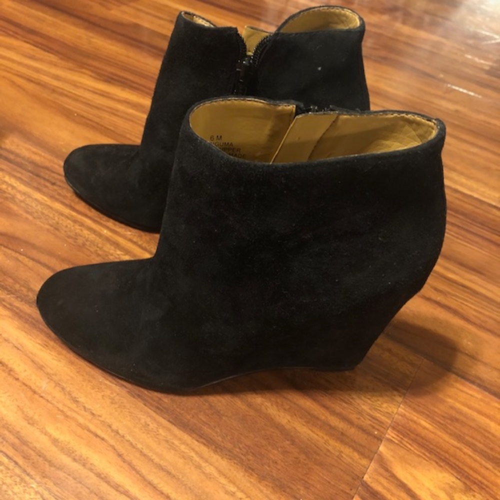 Nine west  Nwriguma ( Black ) size 6 ankle boots